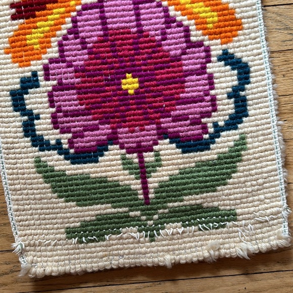 Vintage Psychedelic Floral Latch Hook - Picture 6 of 6